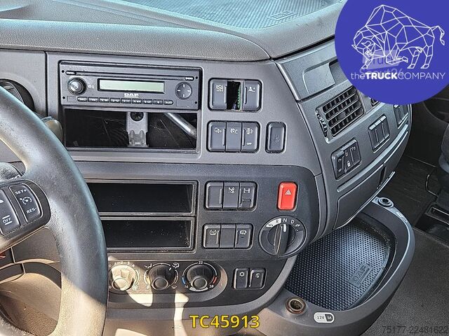 Châssis avec cabine DAF XF 440