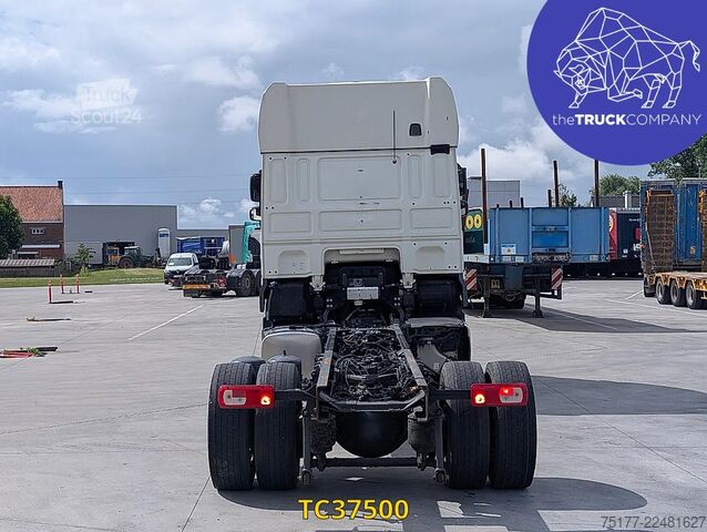 Châssis avec cabine DAF XF 450