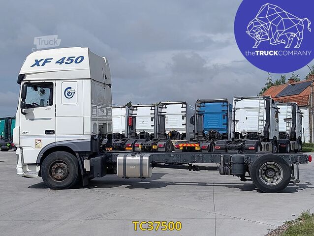 Châssis avec cabine DAF XF 450