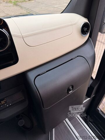 минибус Mercedes-Benz Sprinter 519 Luxury Line Minibus