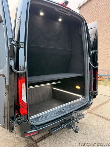 минибус Mercedes-Benz Sprinter 519 Luxury Line Minibus