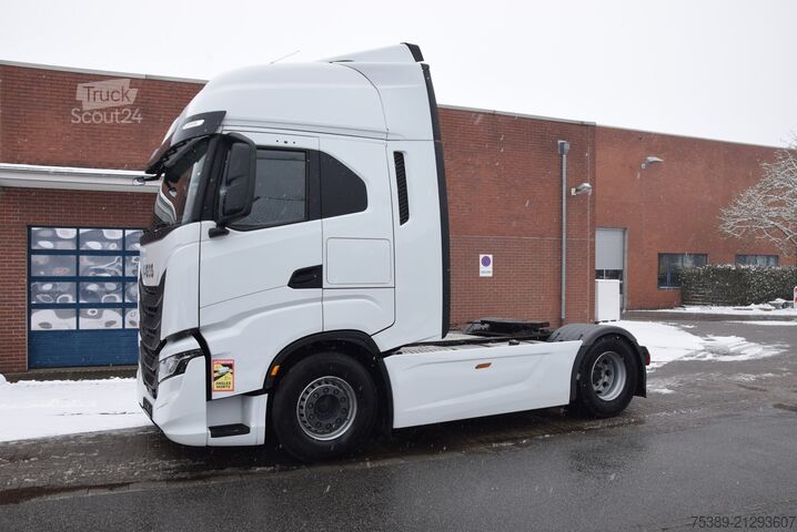 Tractor estándar Iveco S-Way 490 ACC Tempomat Retarder Navi EU6e