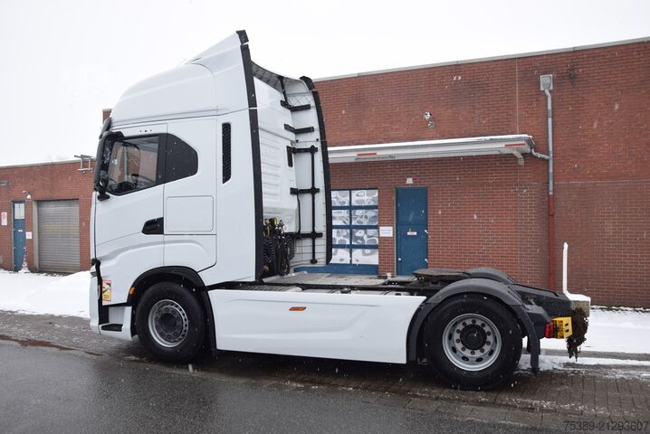 Tractor estándar Iveco S-Way 490 ACC Tempomat Retarder Navi EU6e