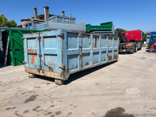Āķa konteiners  CONTAINER SCARRABILE USATO A CIELO APERTO