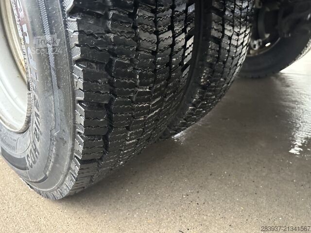 LKW mit Kofferaufbau Iveco 140e25