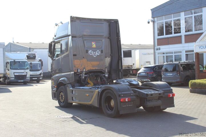 Standardní tahač Mercedes-Benz Actros 1863 Giga Space Ultimate 1of 30 Limited!