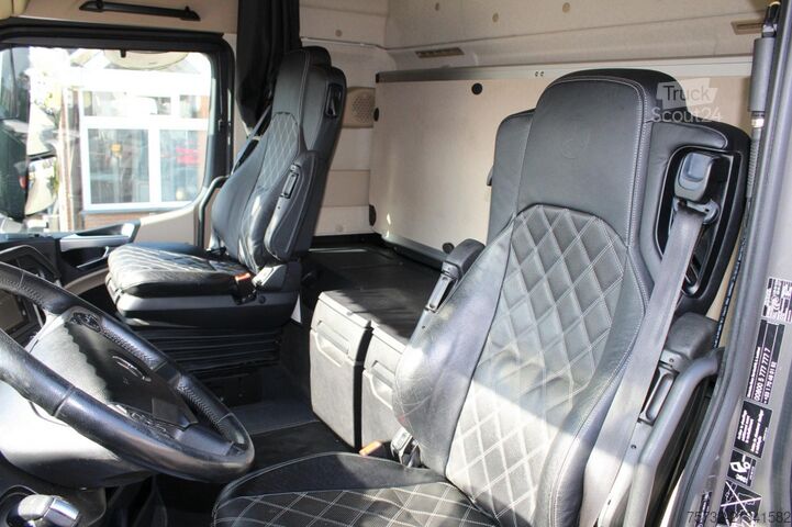 Standardní tahač Mercedes-Benz Actros 1863 Giga Space Ultimate 1of 30 Limited!