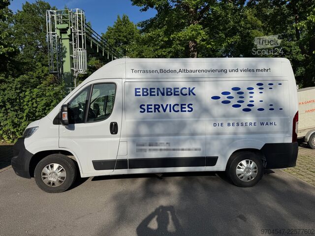Dodávka s vysokou střechou Opel Movano B