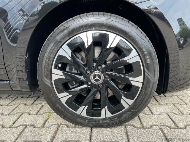 Minibus Mercedes-Benz V 300 d STYLE L AHZV+DISTR+360+SPUR+TOTW+Navi/LED