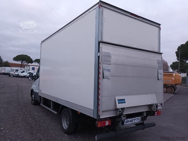 Dostavno vozilo s kesonom IVECO 35C16