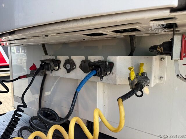 Jäähdytetyt/pakastetut kuljetukset HRD FPLB3Z VAN ECK LZV Combi Mitshubishi TRS Frigo ...