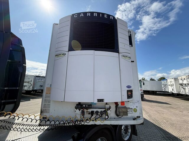 Transport réfrigéré/congélé Schmitz Cargobull N/A Dak/Roof Schade/Damage Carrier Vector 1550 ...