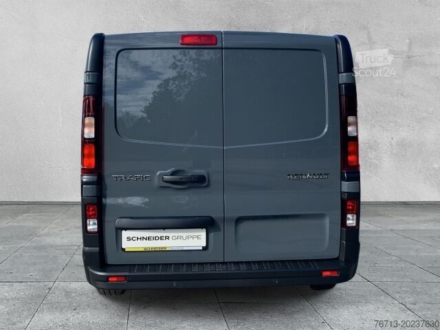 Panelinis furgonas Renault Komfort L2H1 3,1t Blue dCi 150 QSTOMIZE Komfort L2H1 3,1t Blue dCi 150 QSTOMIZE