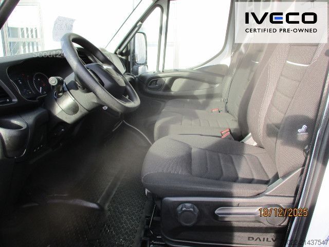 Vrachtwagen met bakwagen IVECO 70C18HA8/P Koffer/LBW - wenig Km -