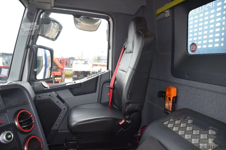 Lastplattform Renault C480 + Palfinger