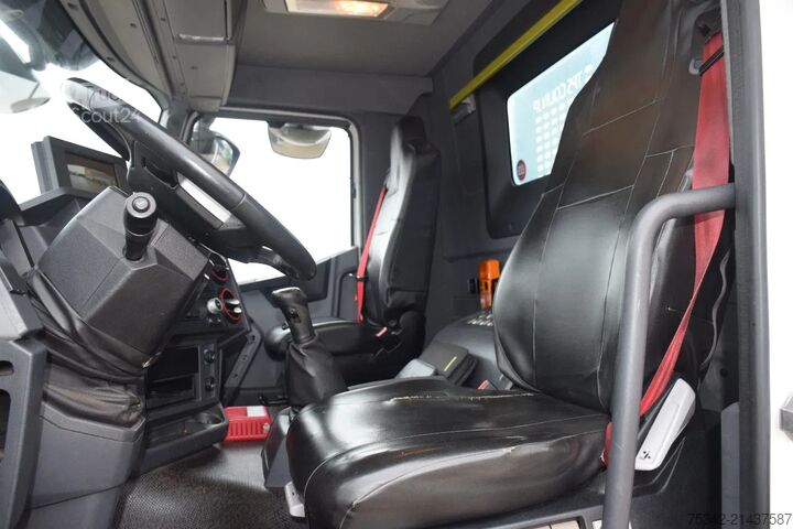 Lastplattform Renault C480 + Palfinger