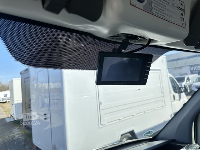 Magasin Mobile Mercedes-Benz Foodtruck, Imbisswagen, Food Truck mit neuer Küche und Ausstattung