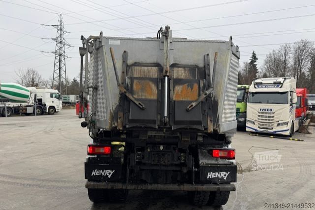 Camión volquete VOLVO FMX-500 8x4 Kipper & Thermosilo