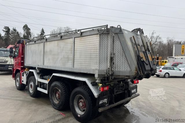 Camión volquete VOLVO FMX-500 8x4 Kipper & Thermosilo