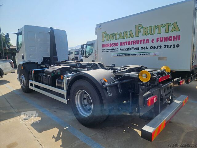 شاحنة قلّابة بذراع تحميل متحرك DAF XB 310 FA 18 t con scarrabile Palfinger