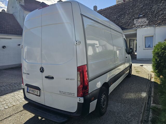 Prodajni voziček / tovornjak s hrano Mercedes-Benz 311CDI