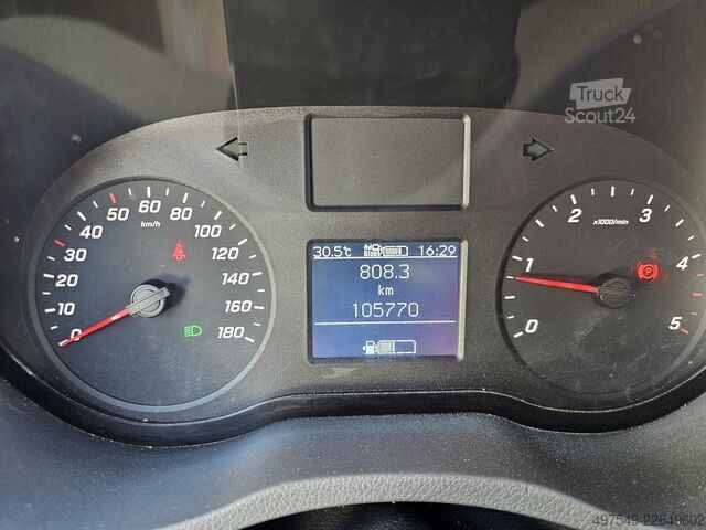 Prodajni voziček / tovornjak s hrano Mercedes-Benz 311CDI