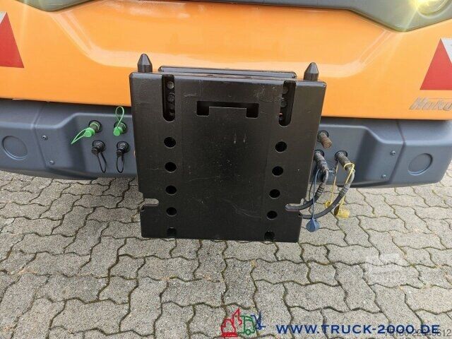 Fourgon surélevé Multicar M 31 C 4x4 Kipper + Winterdienst Streuer Schild