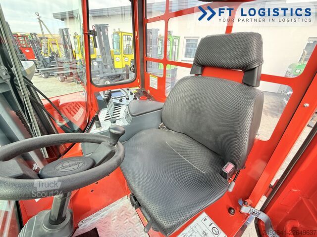 Dört yollu forklift Combilift C3000ET TRIPLEX 5940 WIDE FORK POSITIONE