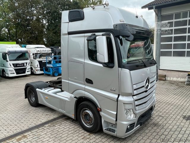 Standard dragbil MERCEDES-BENZ Actros 1851 LL GigaSpace Retarder >>EURO 5<<