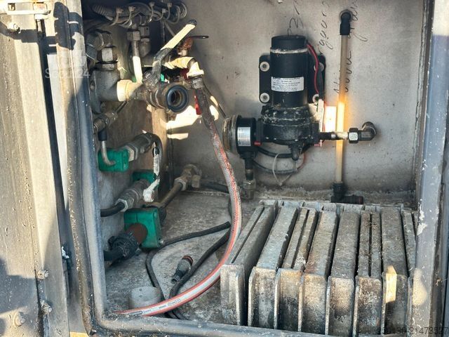 Remorque de transport de chevaux MENKE-JANZEN DA20 4.Stock m. Aggregat Hubdach Tränke Rampe