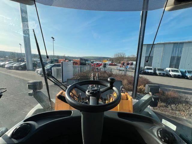 Yükleyici Liebherr L 556 / 5.574h / Waage / Zentralschmierung