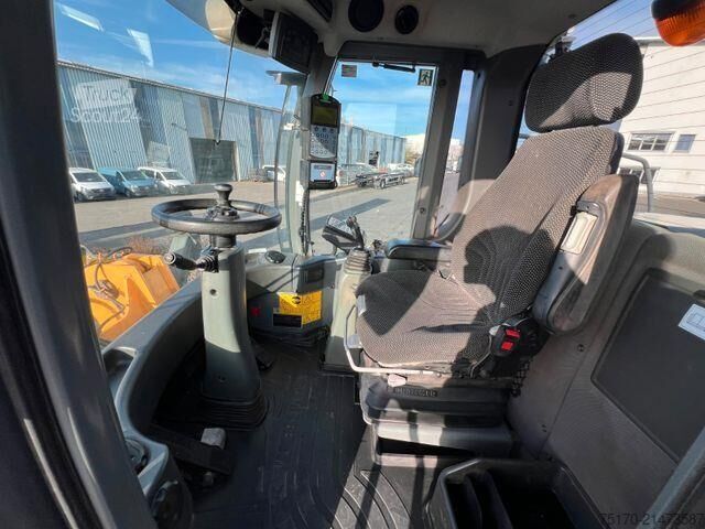 Yükleyici Liebherr L 556 / 5.574h / Waage / Zentralschmierung
