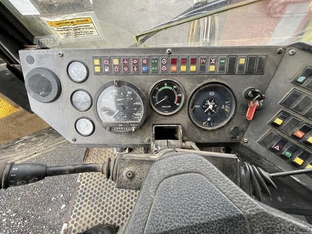 Grue tout-terrain Liebherr LTM 1050 / 1