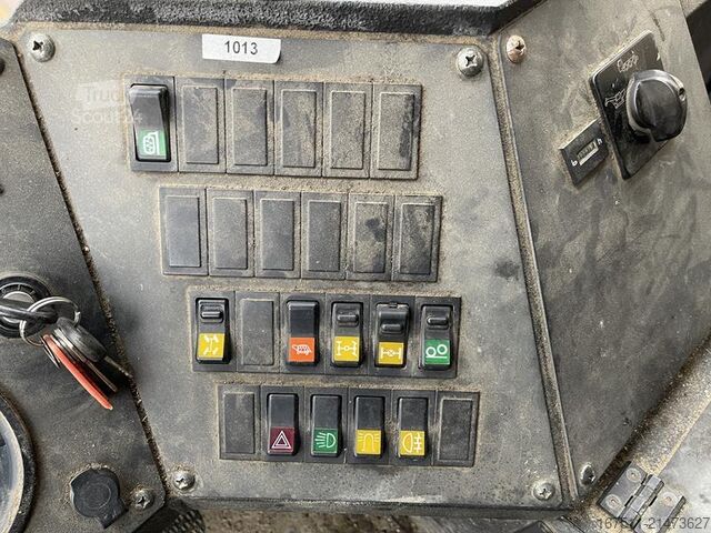 Grue tout-terrain Liebherr LTM 1050 / 1