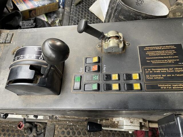 Grue tout-terrain Liebherr LTM 1050 / 1