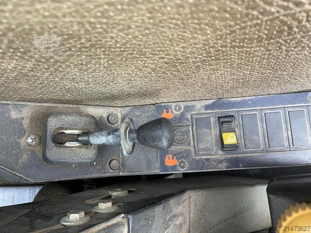 Grue tout-terrain Liebherr LTM 1050 / 1