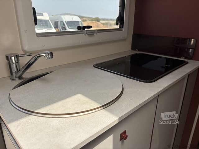 Half-integraal camper Roller Team Kronos Fit 281P | Ford Transit 2.0 TDCi 165 ch Automatique