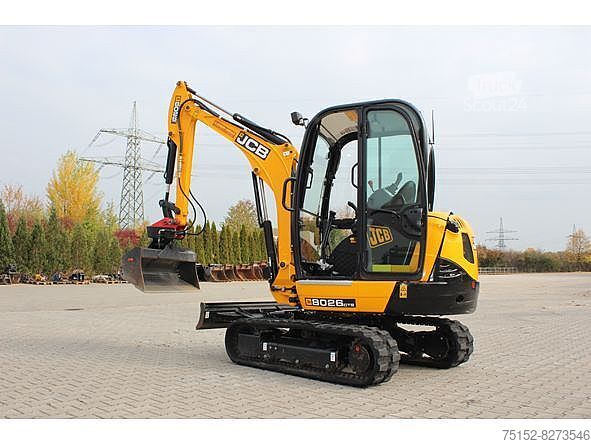 حفارة صغيرة JCB 8026 CTS