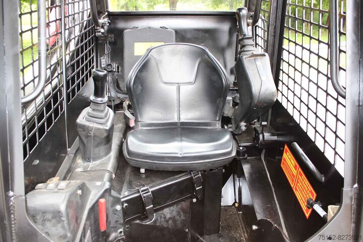 Kompaktní nakladac JCB Robot 190 T HF