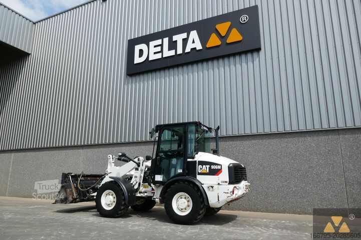 Radlader Caterpillar 906M