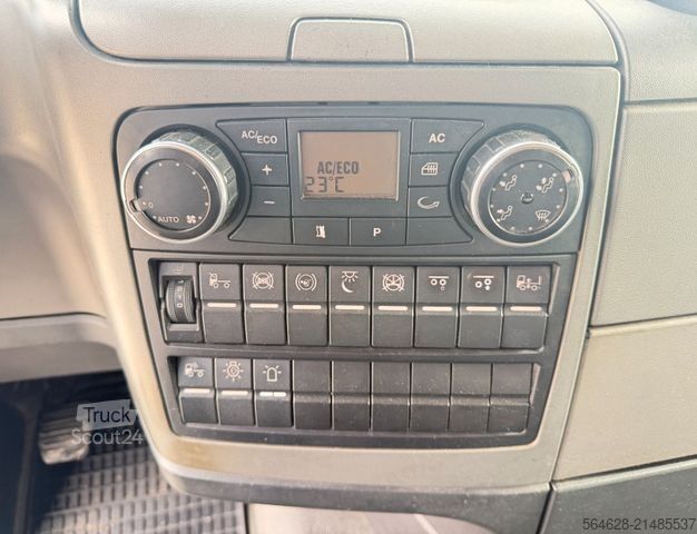 Camião de plataforma MAN 26.440 TGX - 6x2 - Retarder