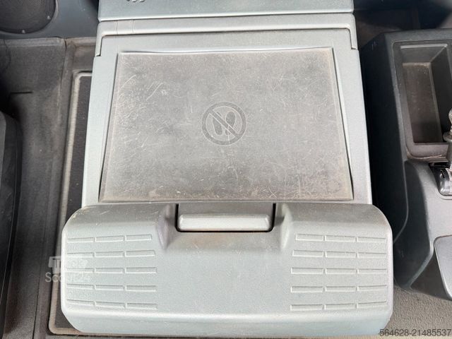 Camião de plataforma MAN 26.440 TGX - 6x2 - Retarder