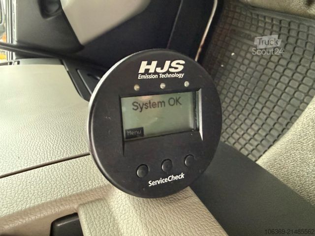 Kastes kravas automašīna VOLVO FL240 4x2 Closed box 6,30 m.