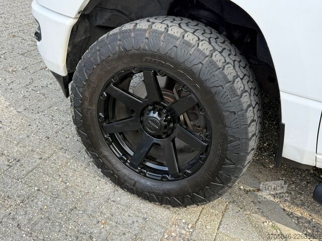 Ram RAM 1500 SPORT CREW CAB Ram RAM 1500 SPORT CREW CAB