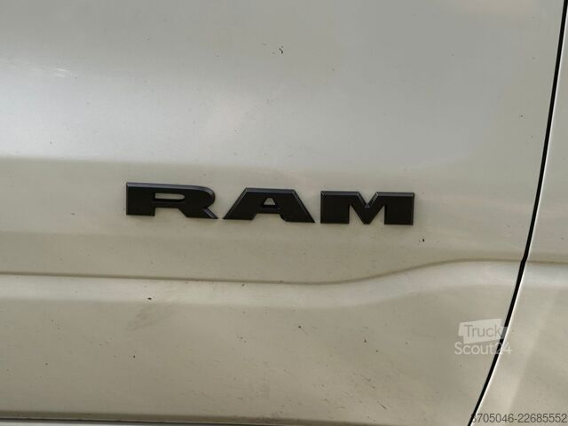 Ram 1500 SPORT CREW CAB Ram RAM 1500 SPORT CREW CAB