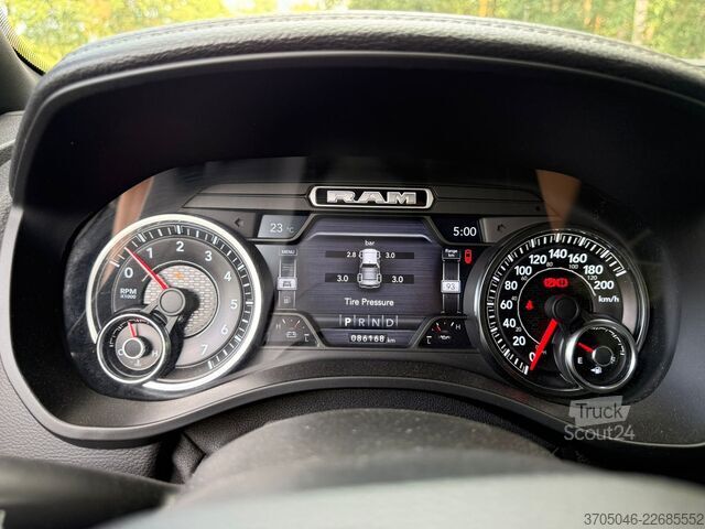 Ram 1500 SPORT CREW CAB Ram RAM 1500 SPORT CREW CAB