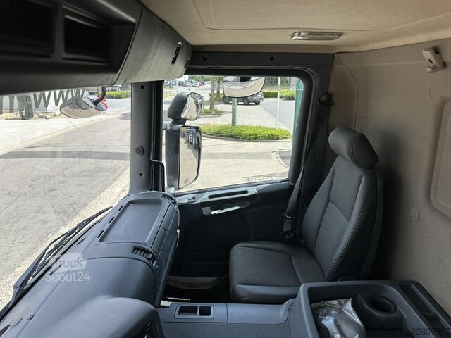 Gesloten bak Scania P320 RETARDER - CLOSED BOX 8m25 x 2m47 x 2m30 -...