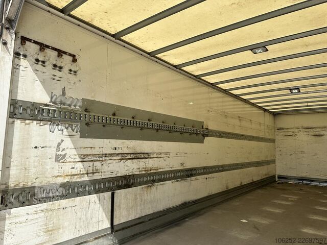 Gesloten bak Scania P320 RETARDER - CLOSED BOX 8m25 x 2m47 x 2m30 -...