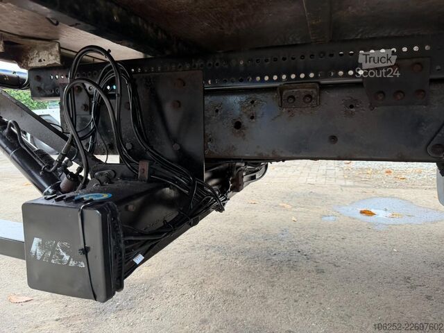 куфар Iveco EUROCARGO 80E18 CLOSED BOX 6m00 x 2m49 x 2m37 -...