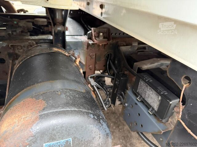 куфар Iveco EUROCARGO 80E18 CLOSED BOX 6m00 x 2m49 x 2m37 -...